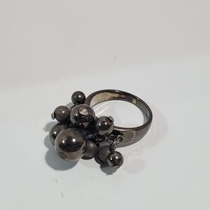 Gunmetal gray silvertone bubble ball dangle bobble ring sz 9